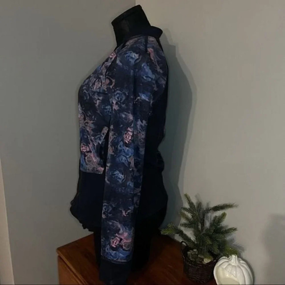 Lululemon If You're Lucky Jacket size 10 - Picture 2 of 6